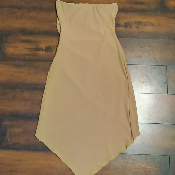 Rosée High-Low Strapless Dress - Picture 2 of 5